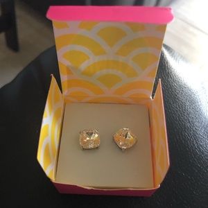 Silver Cara studs w/Swarovski Crystals earrings